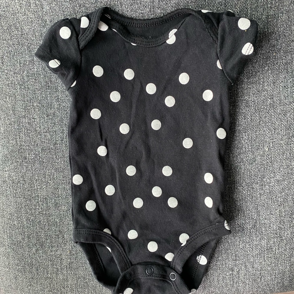 5/$10 Carter’s Baby Onesie (3 months)